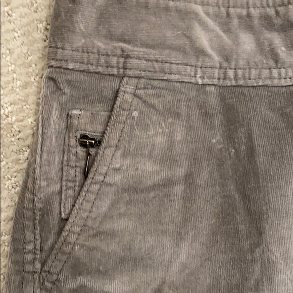 Banana Republic size 0 corduroy skirt. - Picture 2 of 5